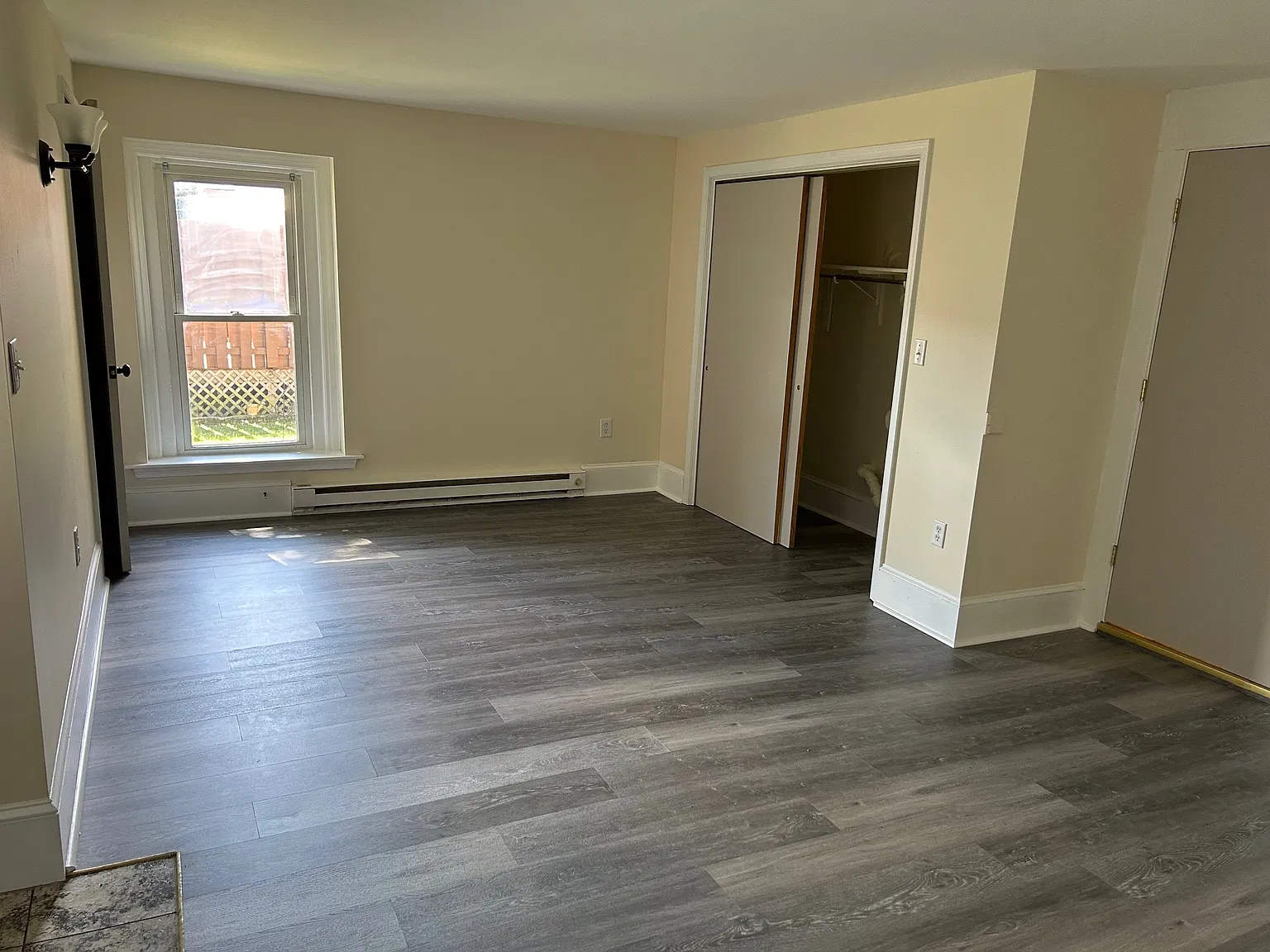 942 Delaware Avenue - 944 #1 — Photo 4