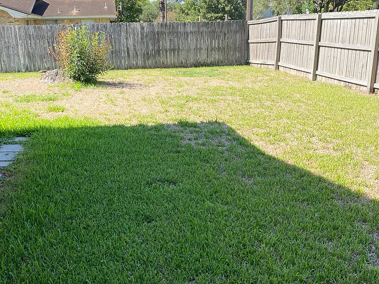 741 Willowick Dr — Photo 2