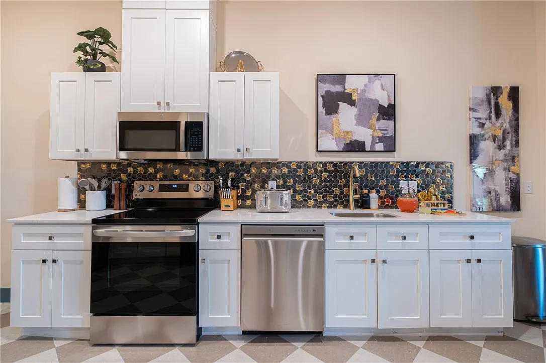 1 bed, 771 sqft, $1,400 — Photo 4