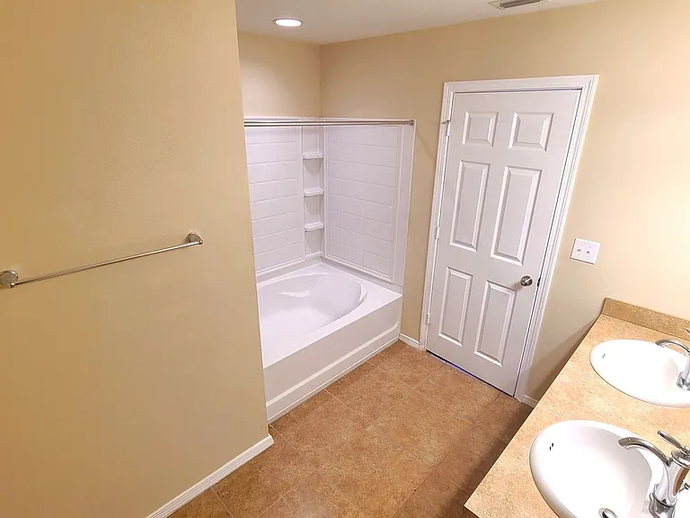 4718 Chatterton Way — Photo 28