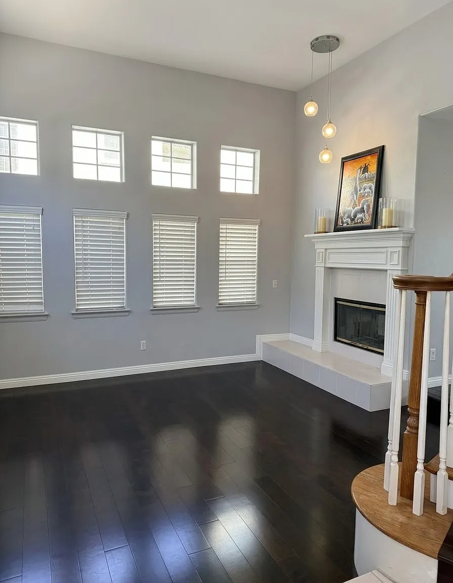4 bed, 2.5 bath, 2241 sqft, $5,200 — Photo 2