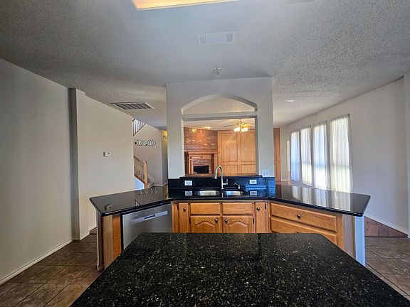 5th image of 214 Glen Ridge Dr