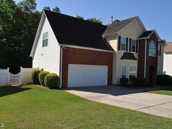 2nd image of 184 Windy Cir