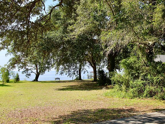 2nd image of 241 Indian Bay Dr