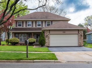 455 Hunter Dr, Carol Stream, IL 60188