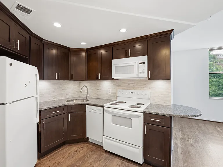 Modern Kitchen with Ample Cabinet Space