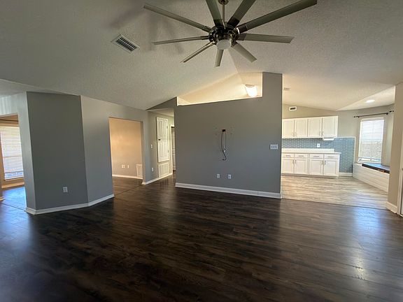 4th image of 2673 Paddock Cir