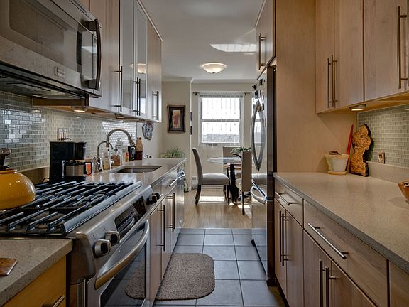 5th image of 175 Willoughby St APT 16B