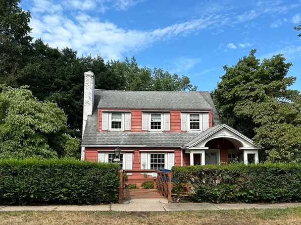14 Hillcrest Ave, West Springfield, MA 01089