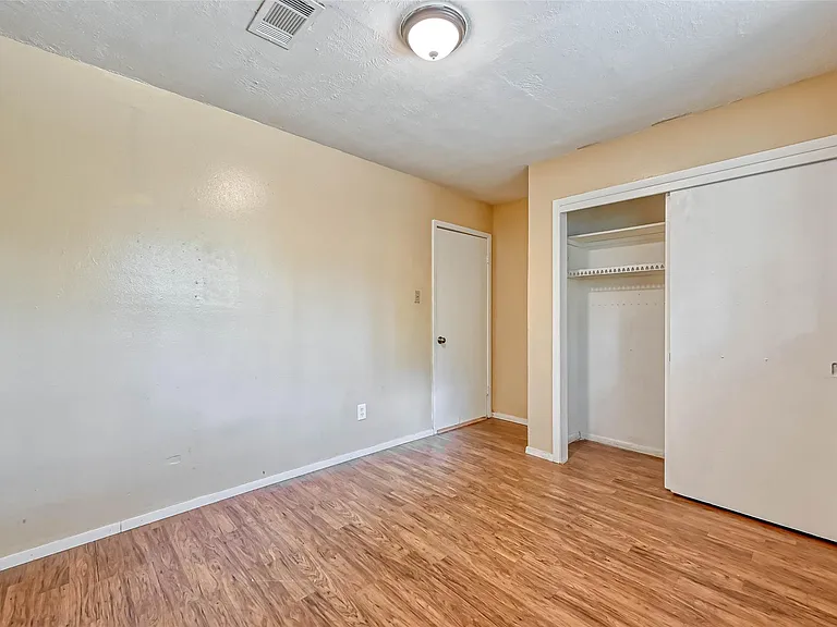 14427 Campden Hill Rd — Photo 6