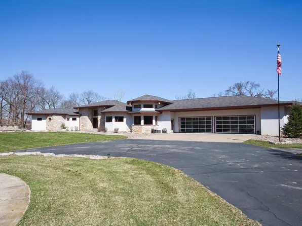 W10622 State Road 35, Prescott, WI 54021