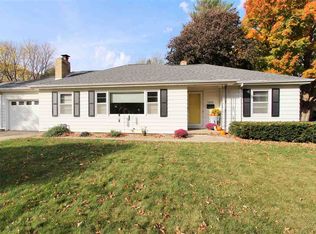 180 Woodstock Rd, Waterloo, IA 50701