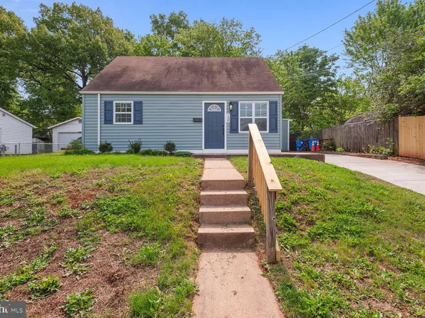 108 Kent Dr, Manassas Park, VA 20111