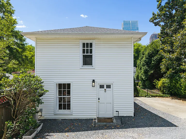 20 Westminster Dr NE #1/2 — Photo 3