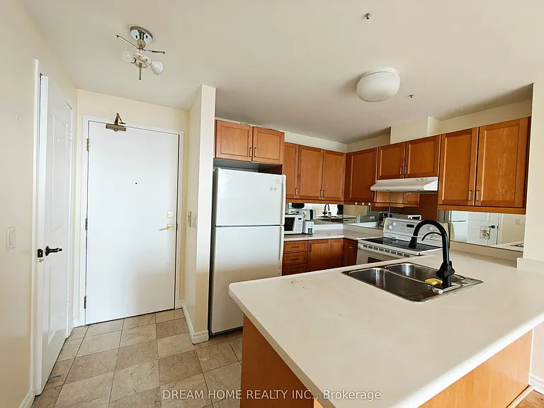 28 Byng Ave #UPH05 — Photo 12