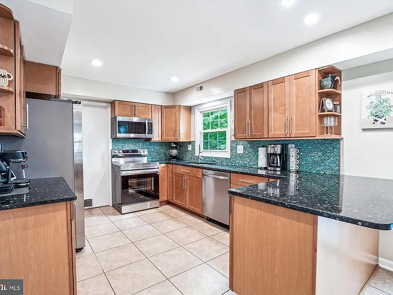 13000 Cheswood Ln — Photo 4