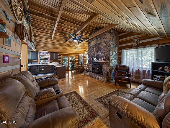 5th image of 5919 Atkins Rd