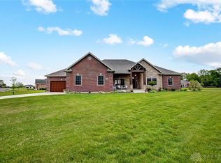 1243 Cole Harbor Dr, Troy, OH 45373