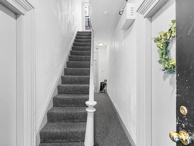 19 S Russell St #4 — Photo 8