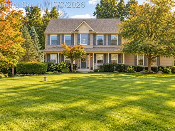 4581 Sierra Dr, Howell, MI 48843