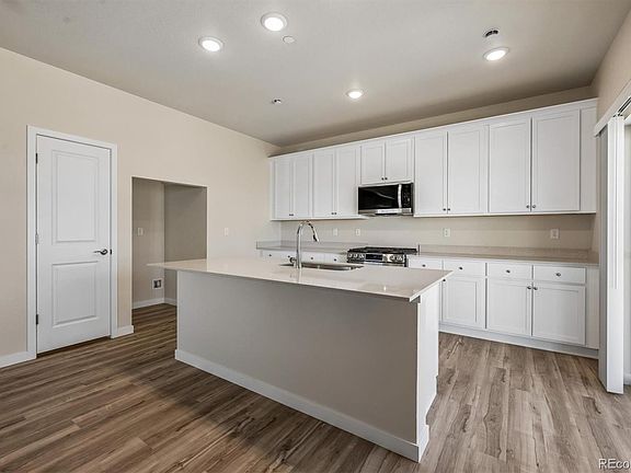 5th image of 9423 Danube Street