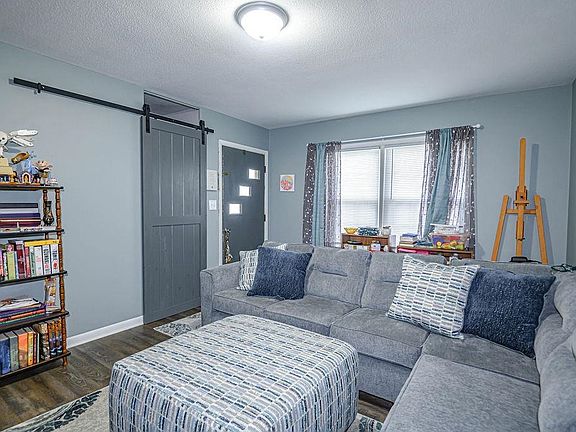 5th image of 1218 Wayside Dr W