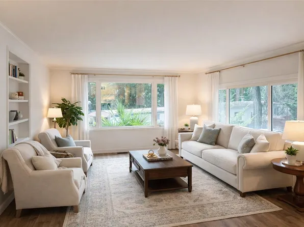 2500 Florence Lake Rd #119, Langford, BC V9B 4H2