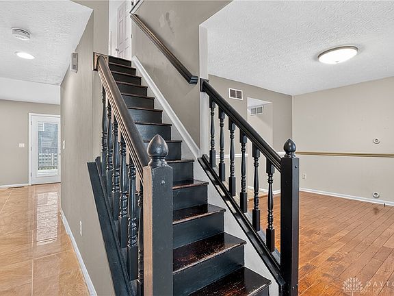 4th image of 11 Waterstone Dr