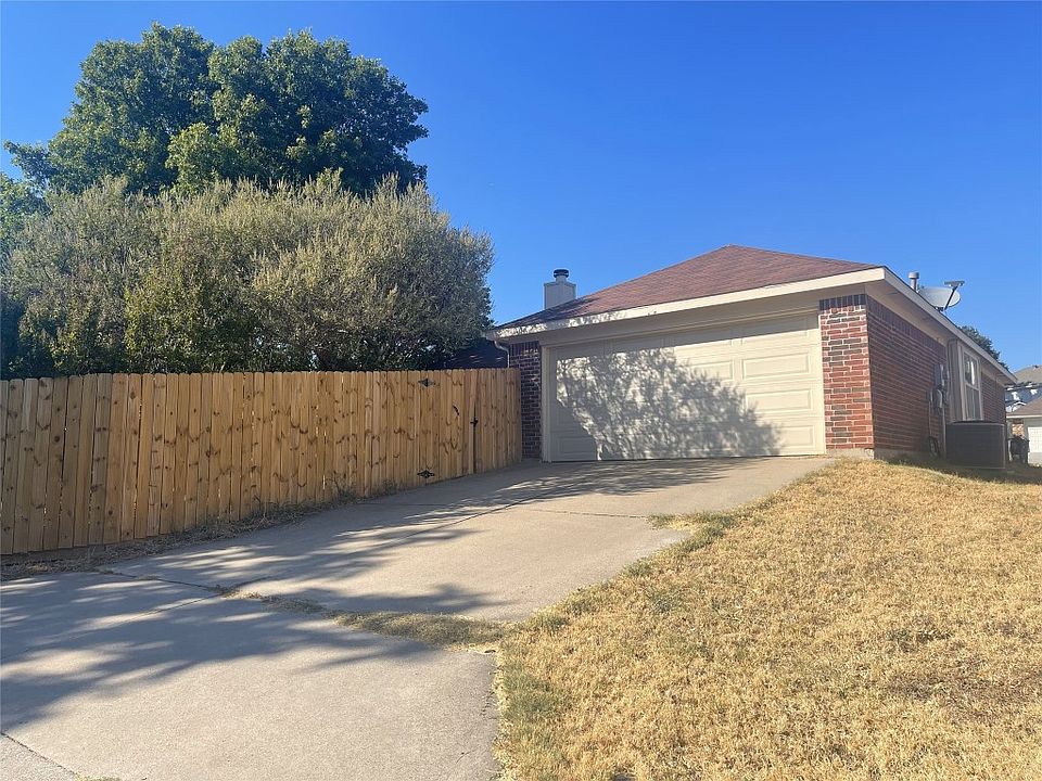 1st image of 10331 Lone Pine Ln