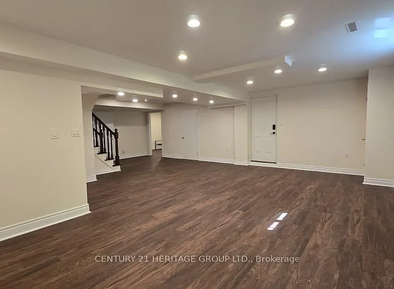 9 Addison St #BASEMENT — Photo 5