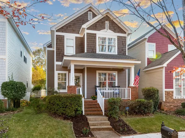 11231 Blue Cedar Ln, Charlotte, NC 28277