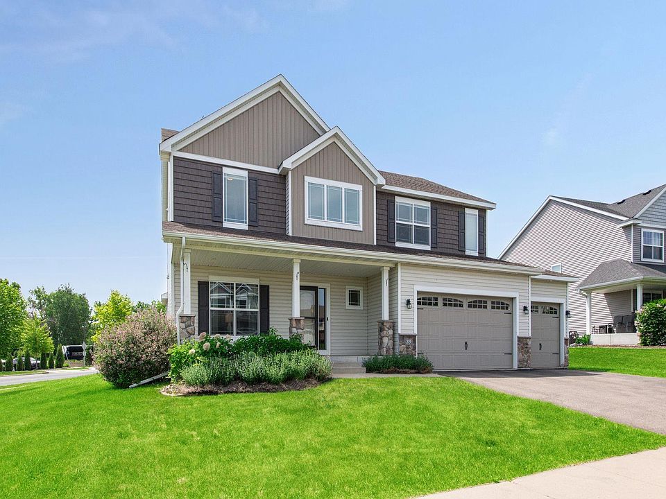 1st image of 833 Egret Ln