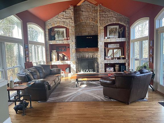 Sun Room w/ Gas Fireplace
