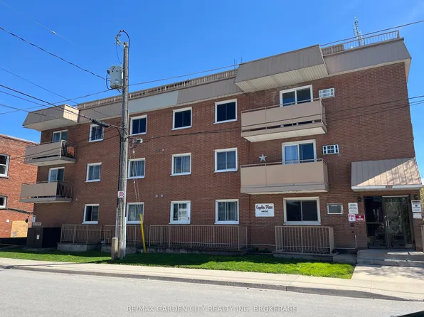 4692 E Crysler Ave #302, Niagara Falls, ON L2E 3V8