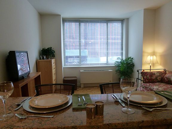 4th image of 1500 Lexington Ave APT 3D