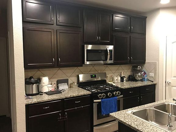 4th image of 11121 Bachman Dr