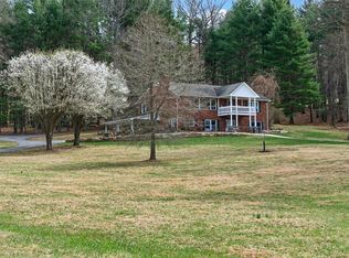 1955 Joy Ranch Rd, Woodlawn, VA 24381