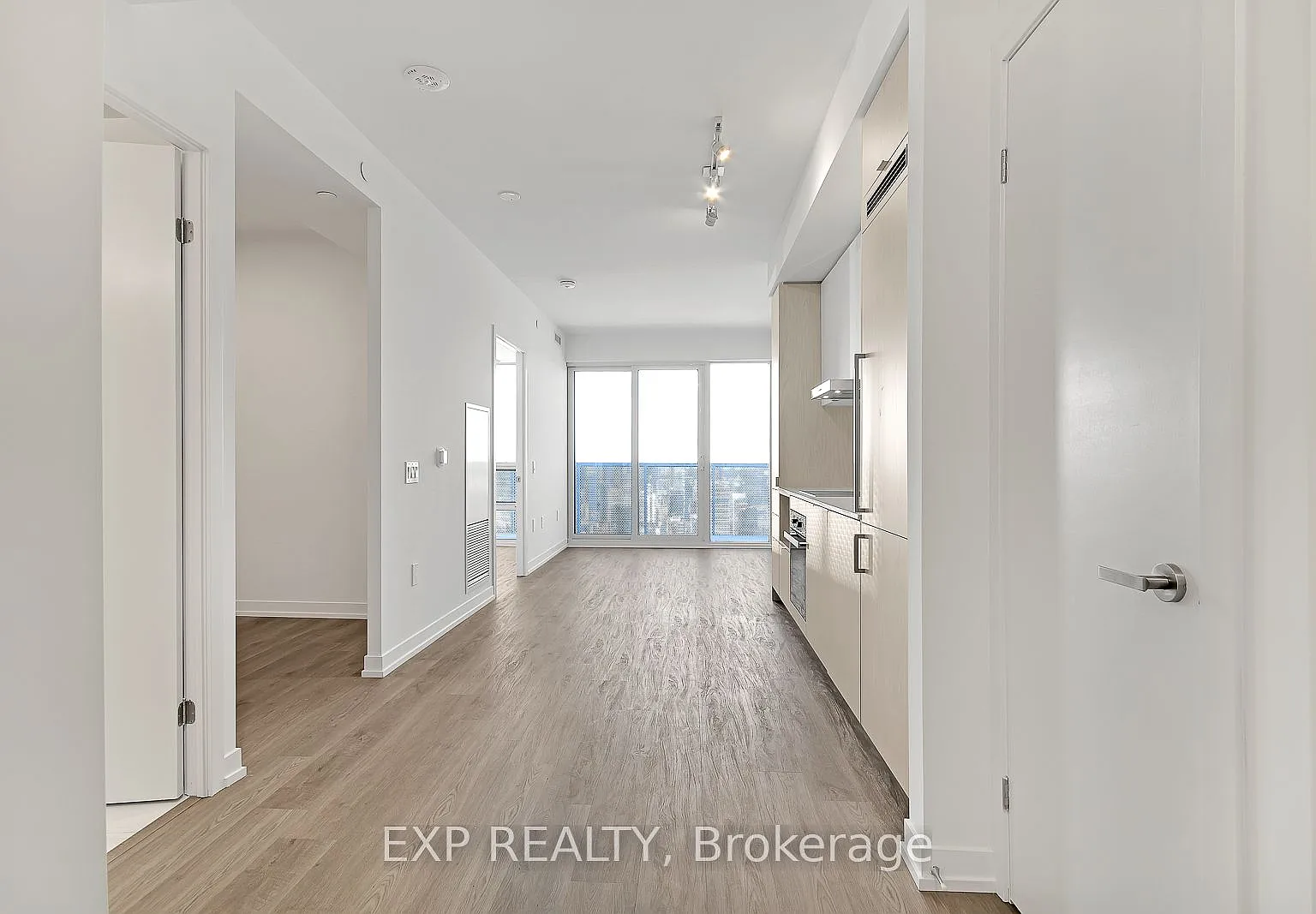 2 bed, $2,700 — Photo 4