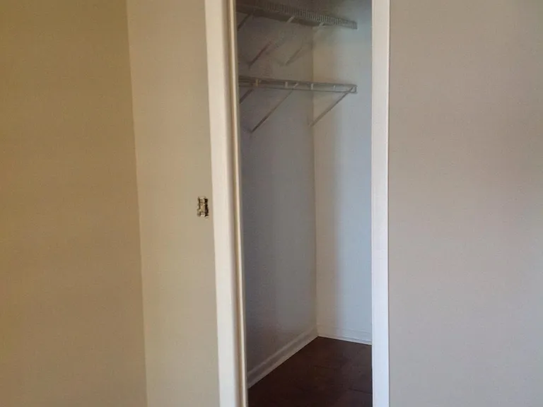 4600 Cove Cir #6 — Photo 18
