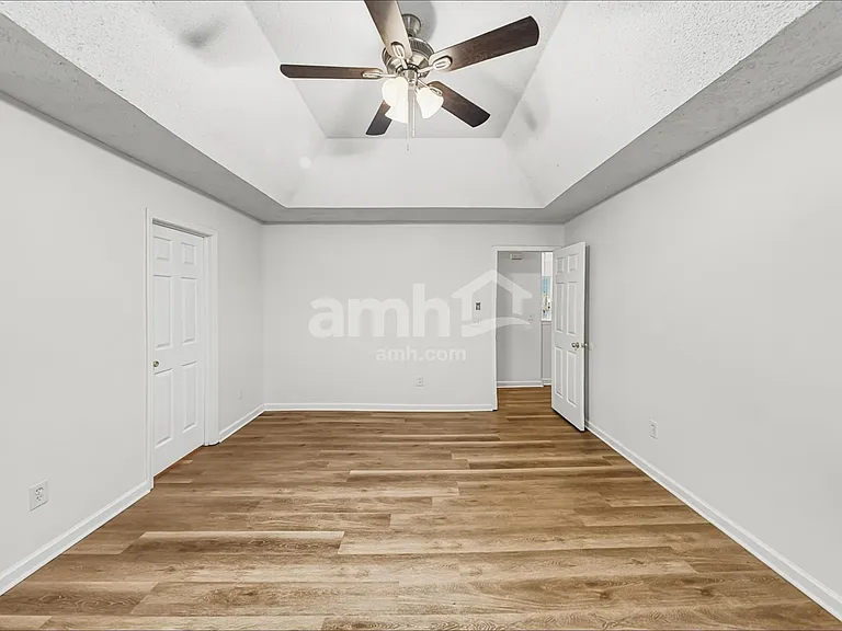 4238 Zephyrhills Dr NW — Photo 7