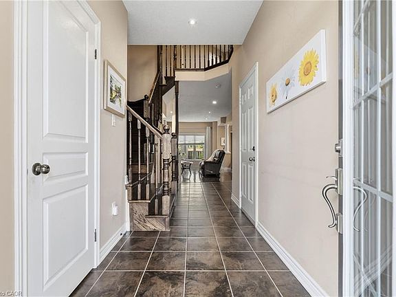 4th image of 96 Newcombe Rd