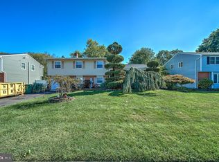 211 Valley Rd, Morrisville, PA 19067