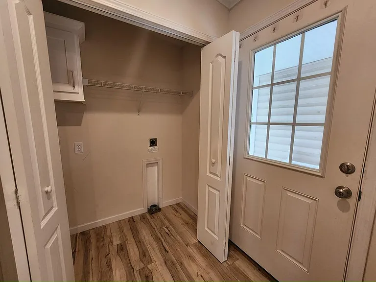 215 Caviller Ct #215 — Photo 18