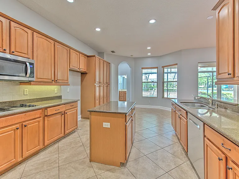 1408 Brilliant Cut Way — Photo 37