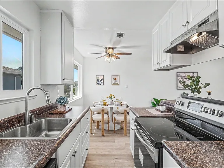 1318 Joplin Dr #4 — Photo 7