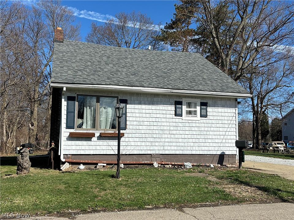 1st image of 171 Leslie St