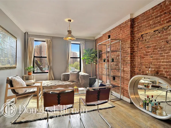 172 Delancey Street image 1 of 6