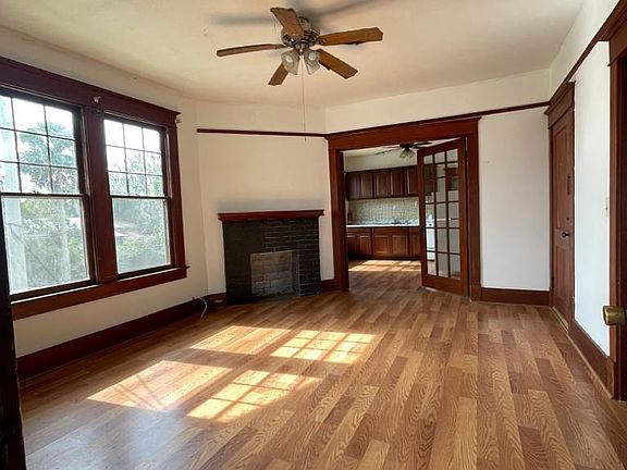 2nd image of 118 S 3rd St Unit 201