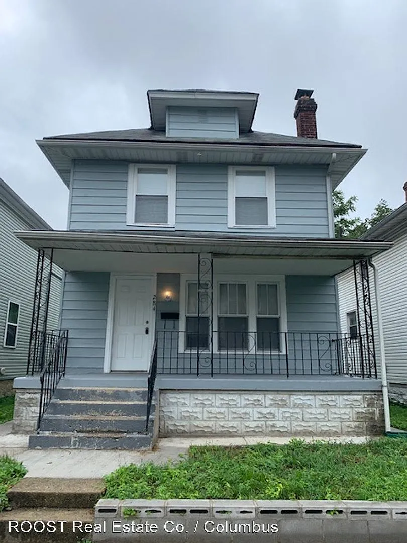 284 S Harris Ave photo 1