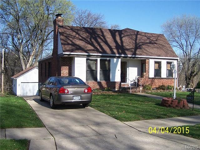 1st image of 601 Landor Ct